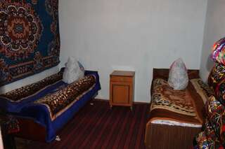Гостевой дом Panorama Arslanbob Односпальная кровать в общем номере для мужчин и женщин-1
